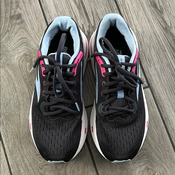 Brooks Ghost Max Women’s Running Shoes. - Picture 3 of 7